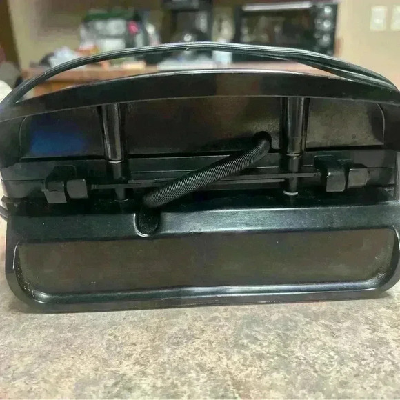 Villaware Disney Winnie the Pooh & Tigger Waffler Waffle Maker Iron Works! - Picture 5 of 9